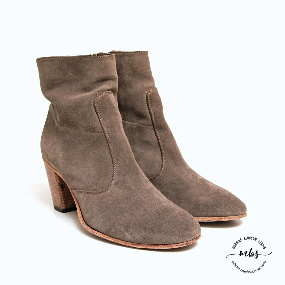 Alberto‎ Fermani Suede Side Zip Heeled Ankle Boots in Tan Women Size 7